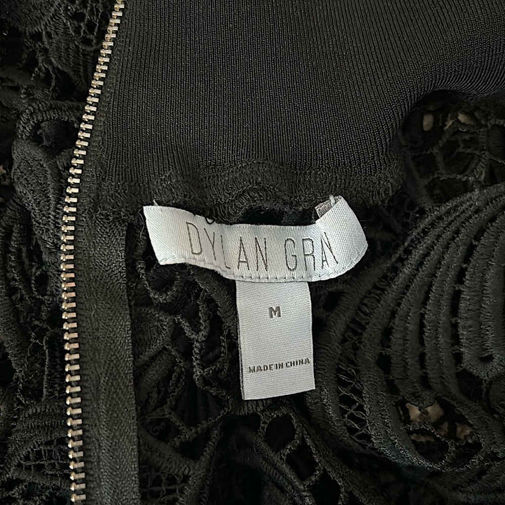 Dylan Gray Black Floral Lace Cut Out Long Sleeve Blouse Shirt Top **Size M**🌺🌺 - Picture 5 of 5